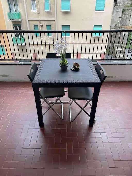 Appartamento Centrale Con Ampio Balcone Генуя Апартаменты